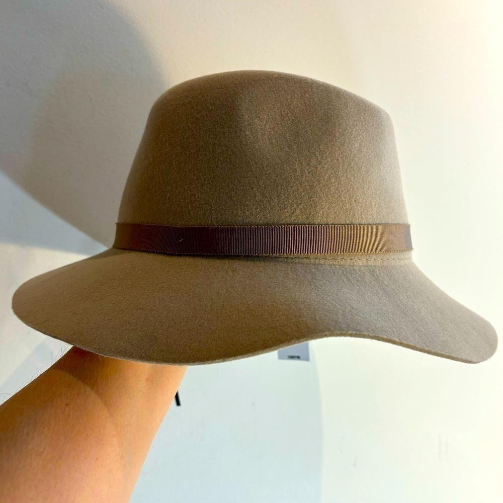AUXILIARY by Aritzia Sz S/M Fedora Hat 100% Wool Huette Myth Beige NEW WITH TAG